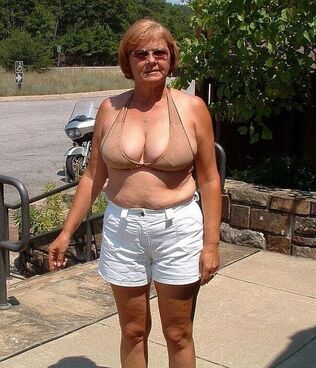nude grandma pics